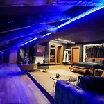 Unique Luxury Ξενοδοχείο Σκόδρα
