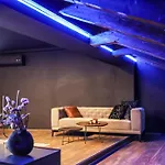 Ξενοδοχείο Unique Luxury