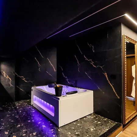 호텔 Unique Luxury 5*