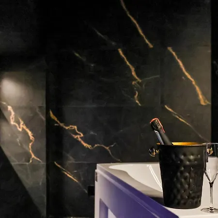 Unique Luxury 호텔 Shkodër