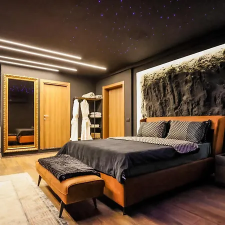 Unique Luxury 5* Shkodra