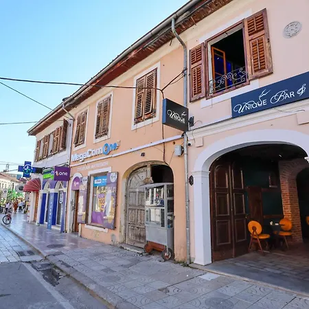 Unique Luxury 酒店 Shkodër