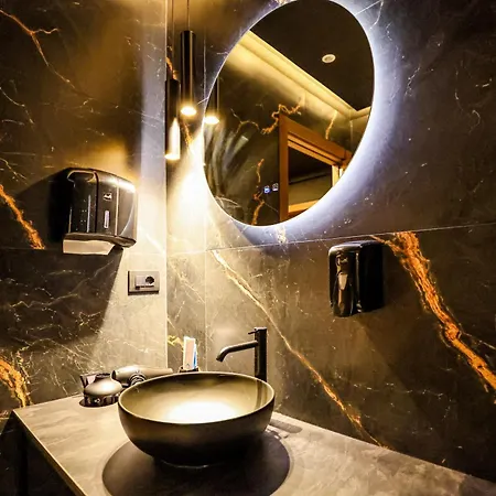 Unique Luxury Отель