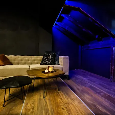 酒店 Unique Luxury