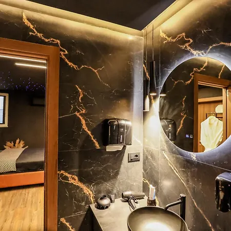 Unique Luxury Отель