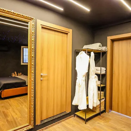 Отель Unique Luxury 5*