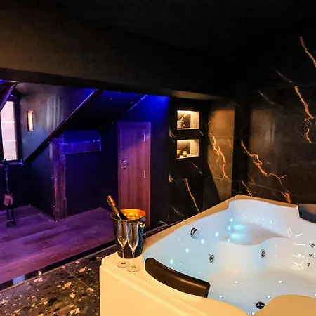 Unique Luxury 호텔 Shkodër