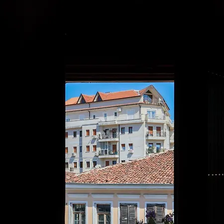 Unique Luxury 호텔 Shkodër