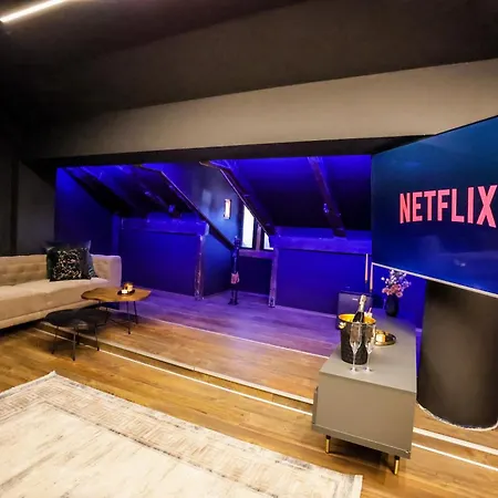 Unique Luxury Отель Шкодер